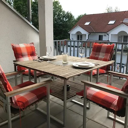 Am Hopfengarten - Helle 2 Maisonette Mit Grossem Balkon شقة لينداو